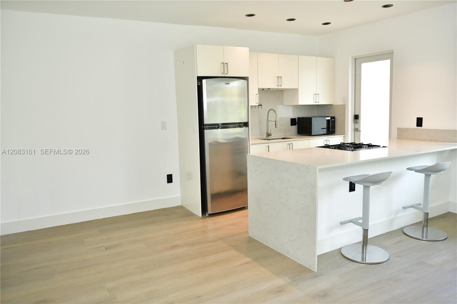 65 Washington Avenue 25, Miami Beach, FL 33139 photo 6