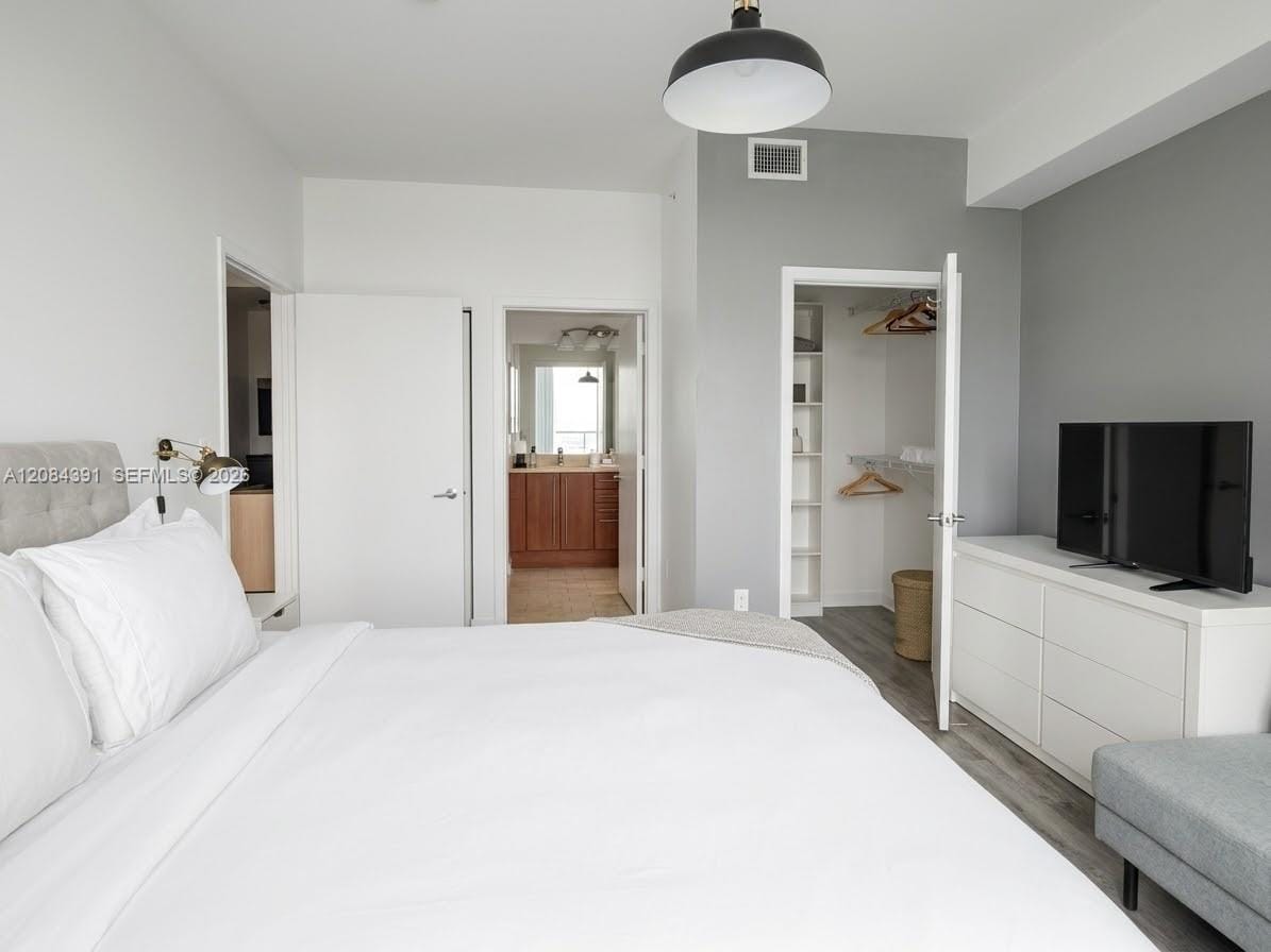 79 SW 12th Street 2410-S, Miami, FL 33130 photo 4