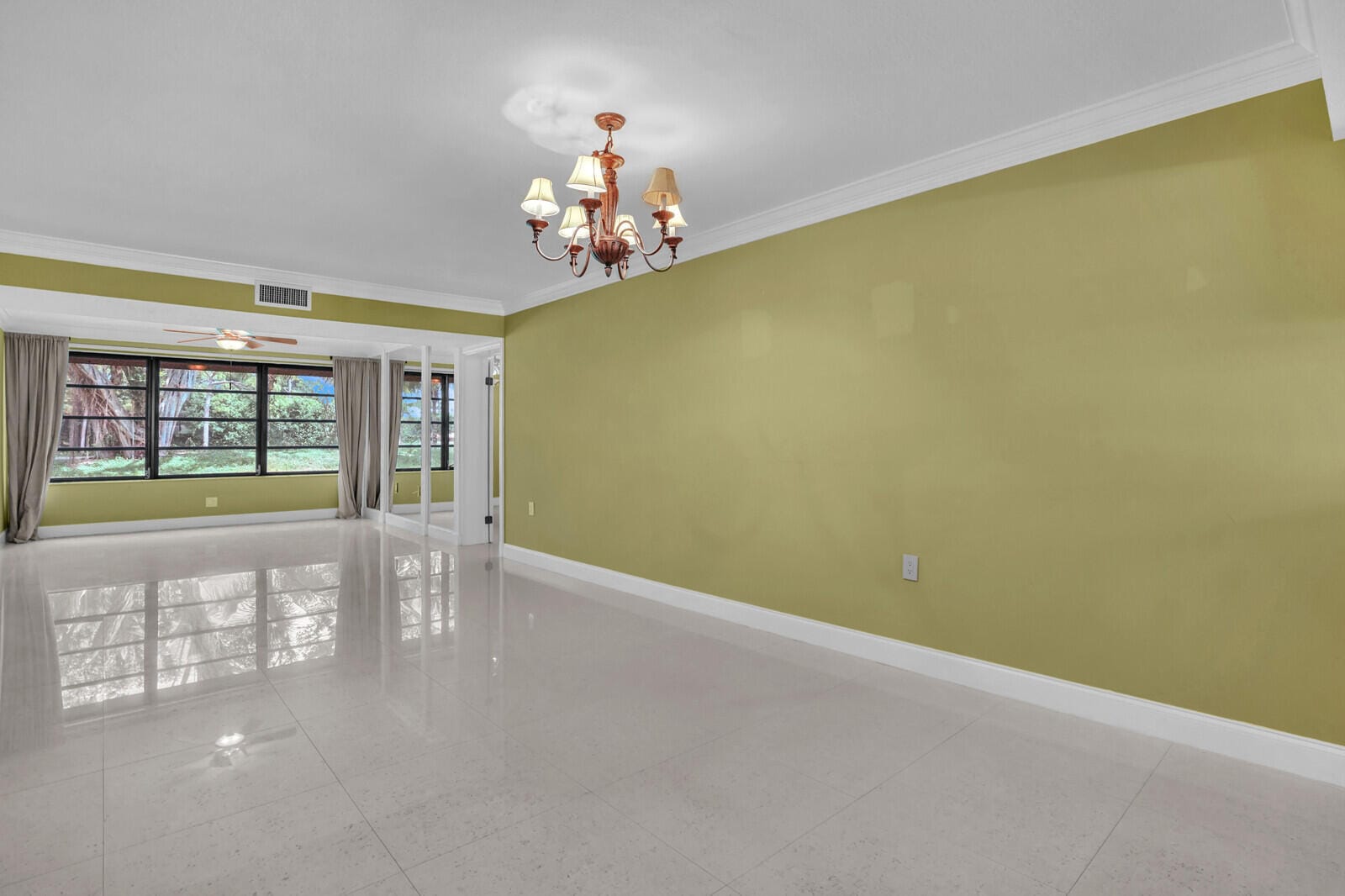 6073 BALBOA Circle 105 — photo 7
