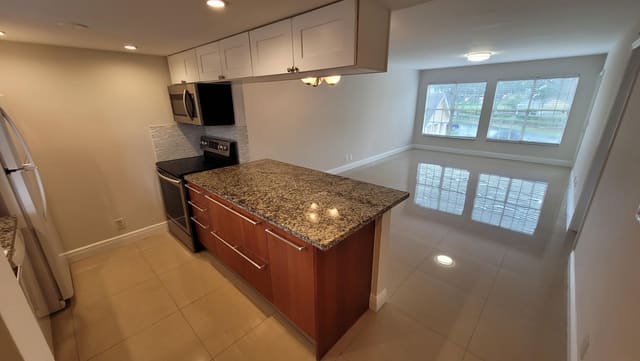 6283 La Costa Drive F, Boca Raton, FL 33433