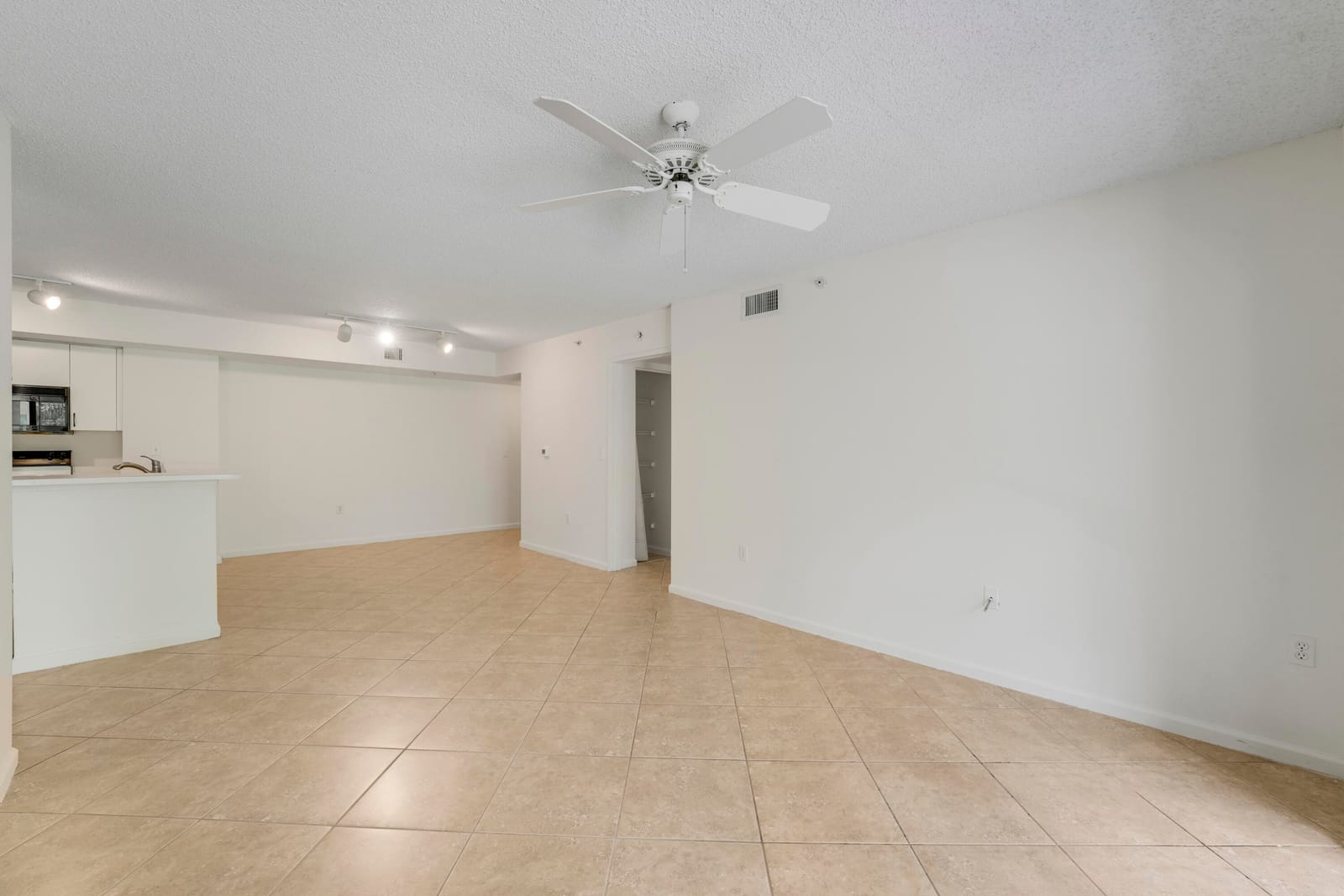 278 VILLAGE Boulevard 8106, Tequesta, FL 33469 photo 13