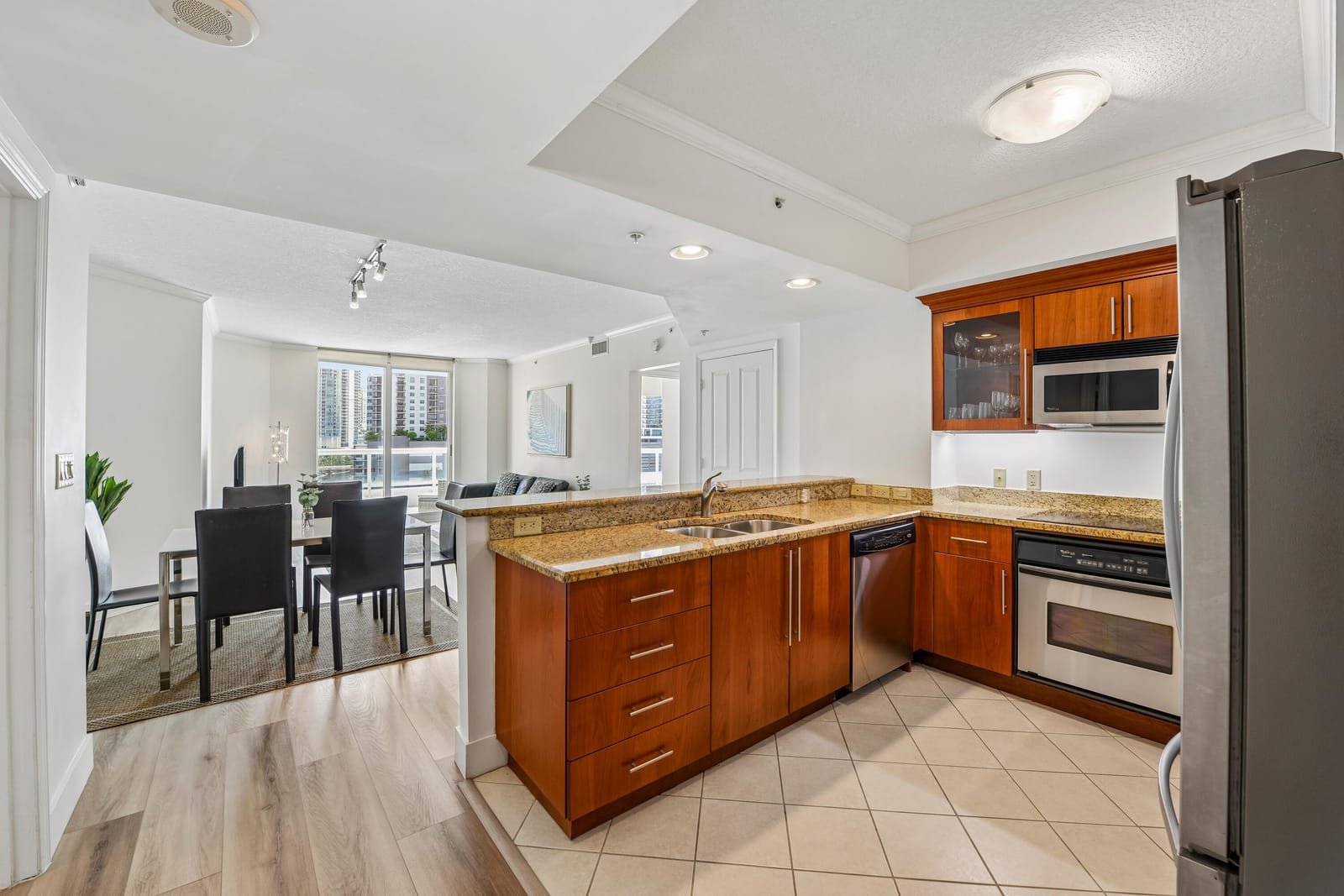 401 SW 4TH Avenue 1003 — photo 7