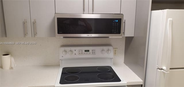 400 SW 134th Way 102F, Pembroke Pines, FL 33027