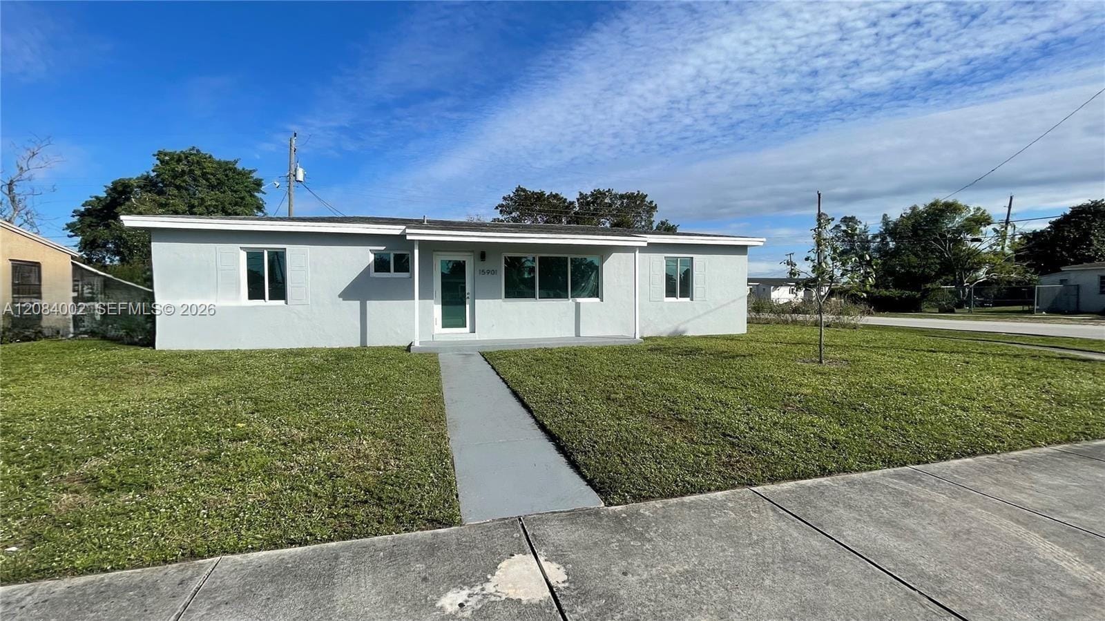Pending home at 15901 NW 27th Place, Miami Gardens, FL 33054