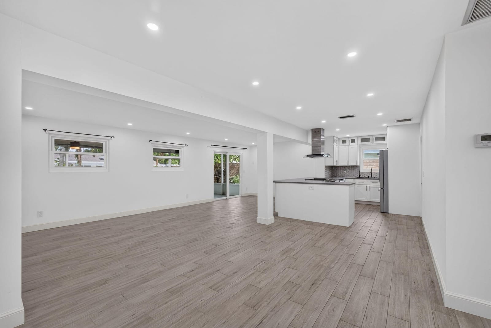 502 Circle E — photo 7