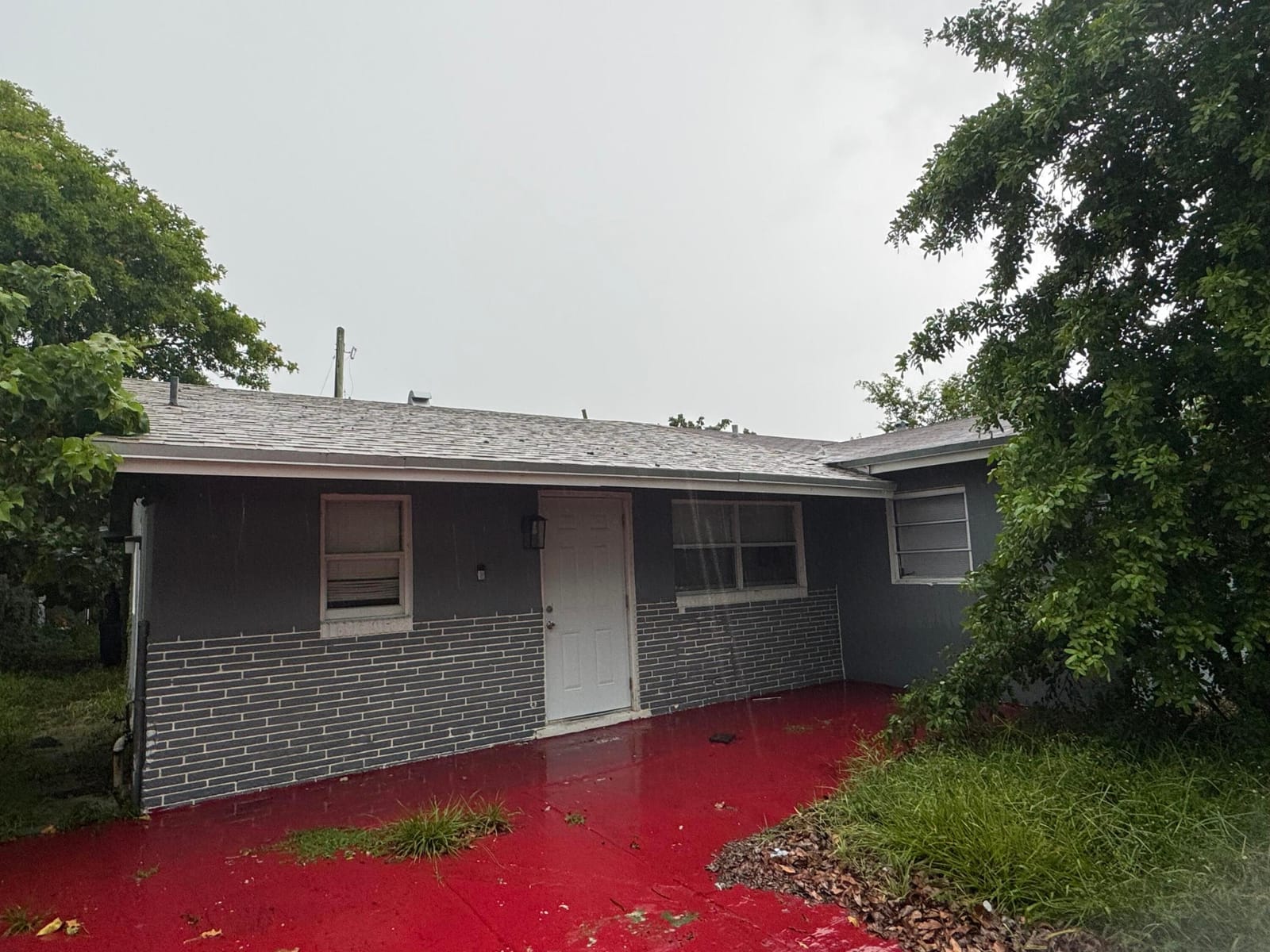 2121 NW 26TH Avenue