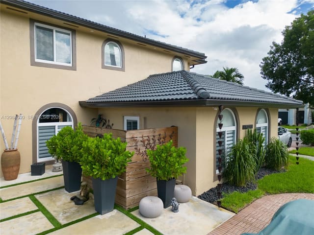 15225 SW 140th Street B, Miami, FL 33196