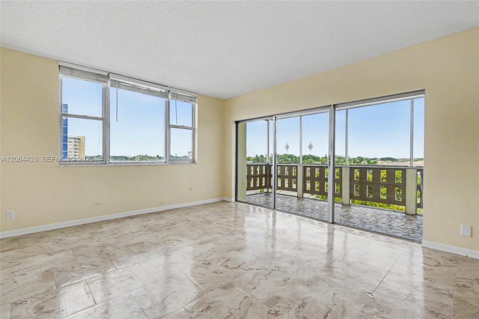 4330 Hillcrest Drive 520 — photo 8