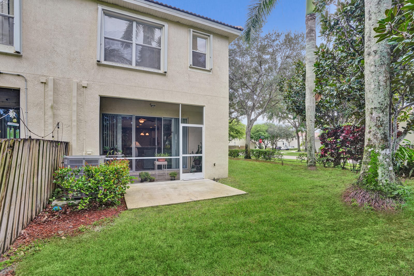 8055 BELLAGIO Lane, Boynton Beach, FL 33472 photo 17