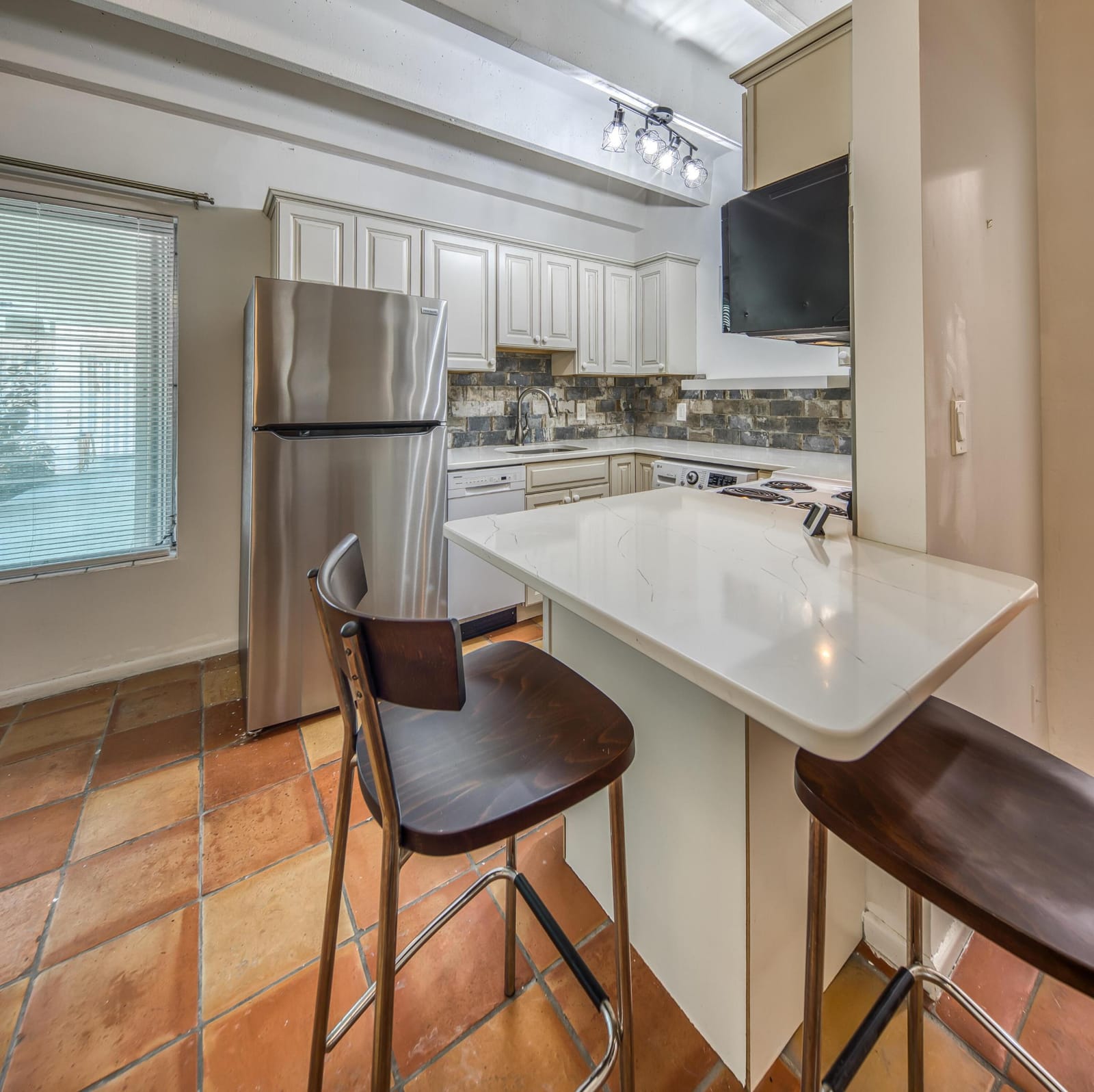702 N FEDERAL Highway A1 — photo 4