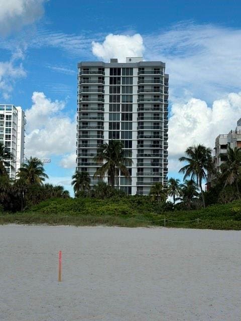2401 Collins Avenue 610, Miami Beach, FL 33140