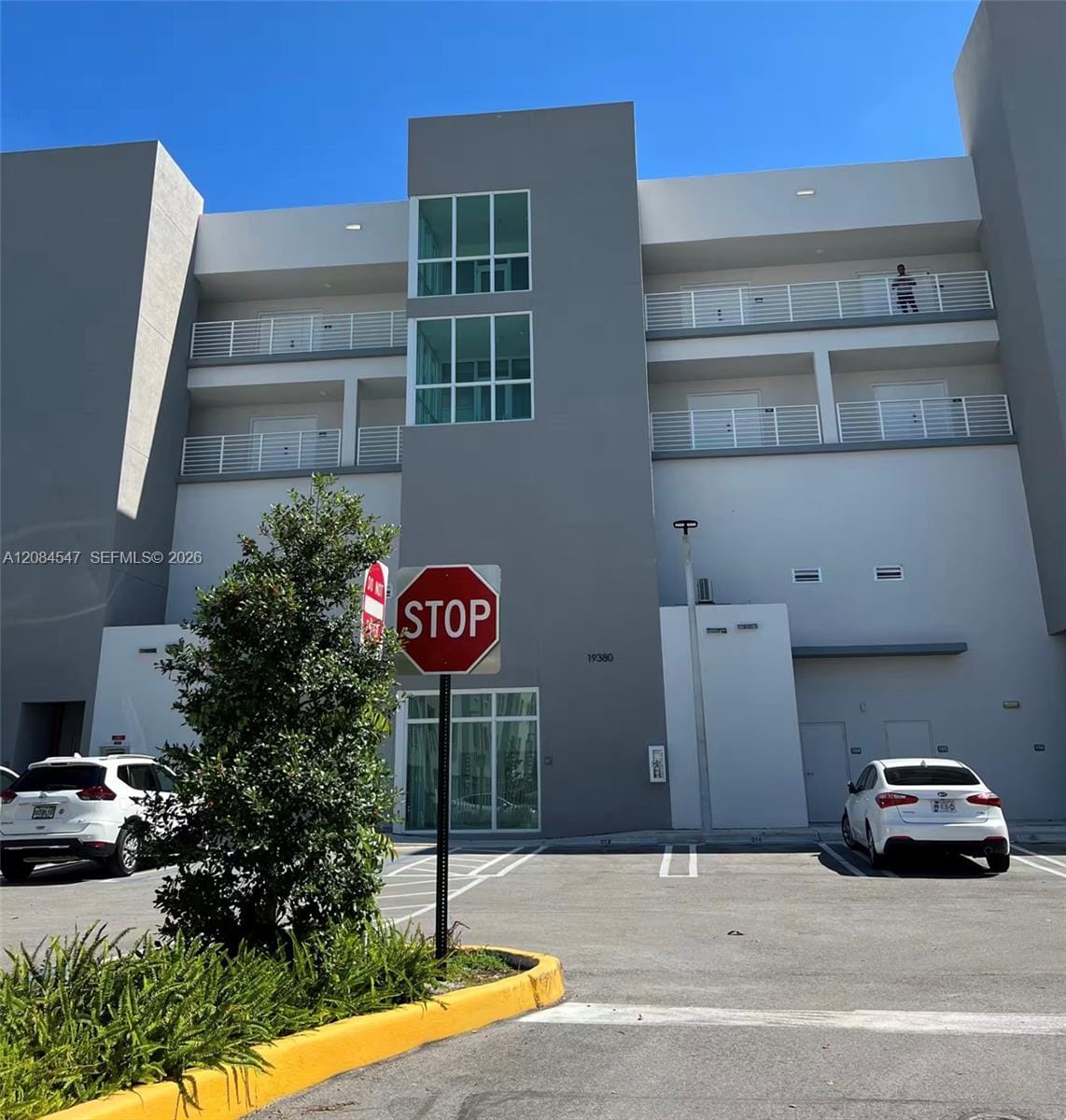 19380 NE 26th Avenue 205, Miami, FL 33180 photo 12