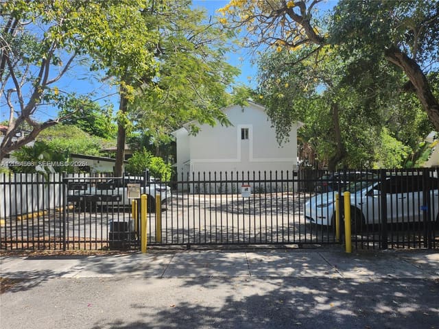 2925 Center Street 5, Coconut Grove, FL 33133