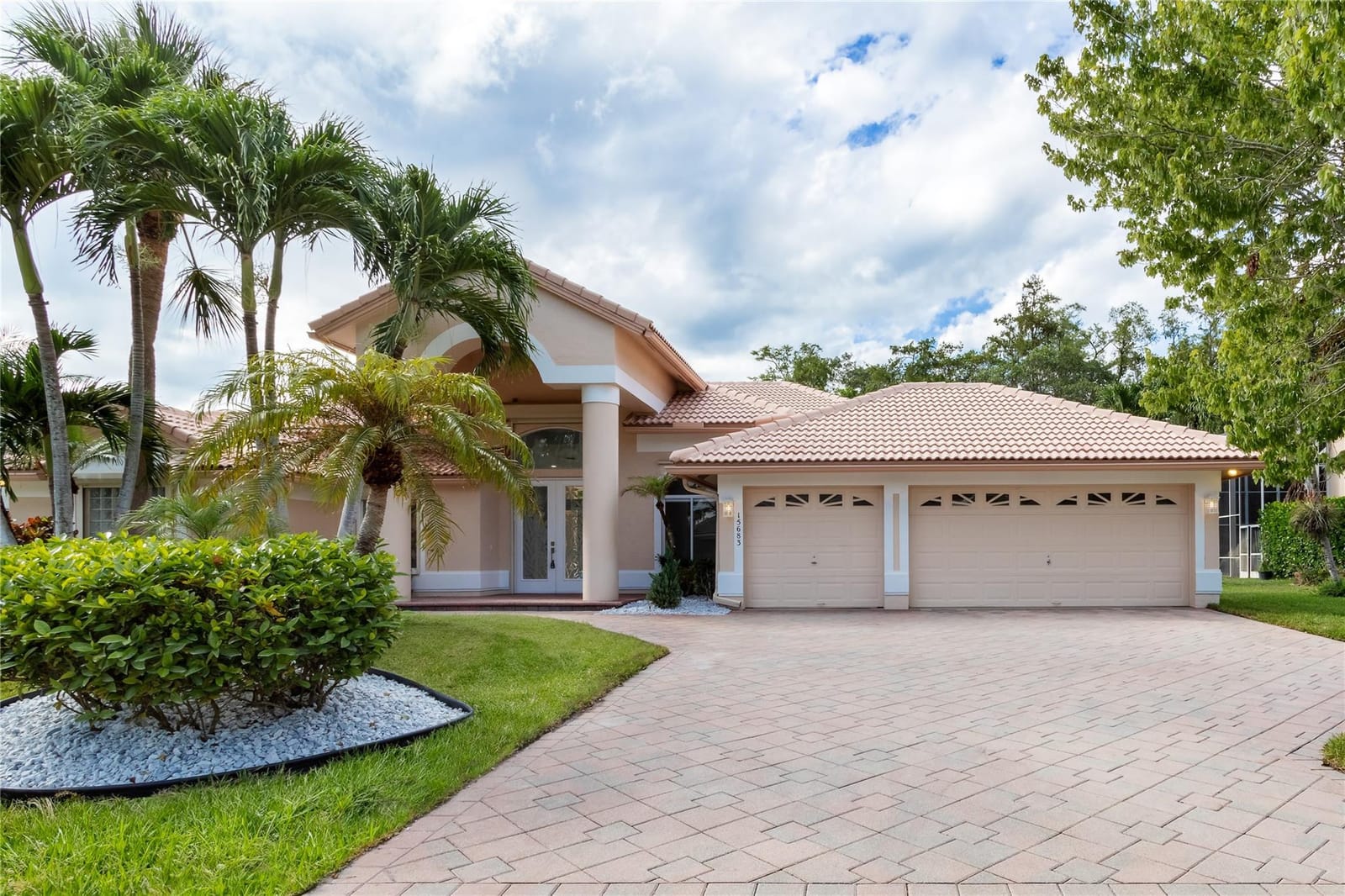 15683 CYPRESS PARK Drive — photo 1