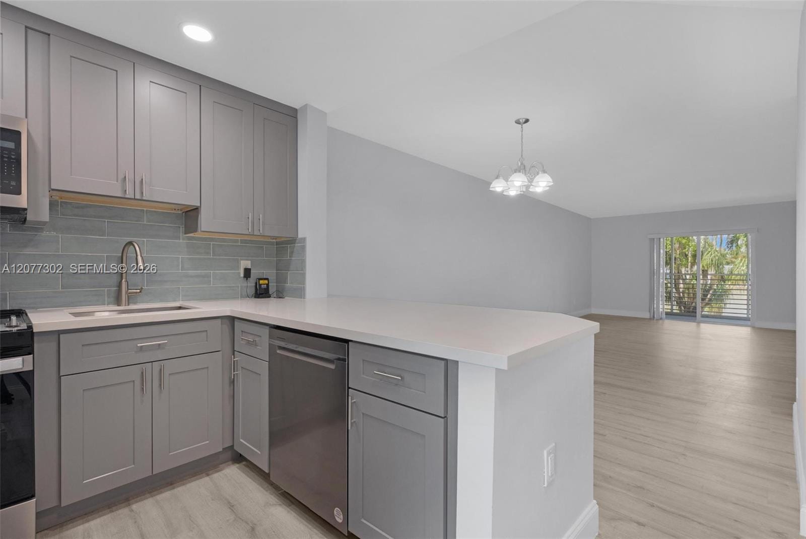 2731 NE 14th St Causeway 232 — photo 12