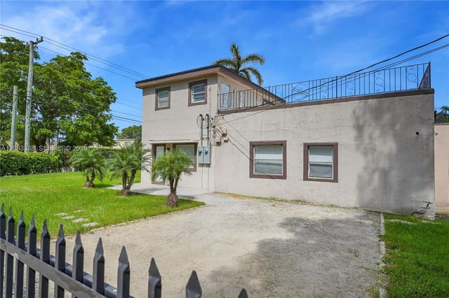 8295 NW 4th Avenue B, Miami, FL 33150
