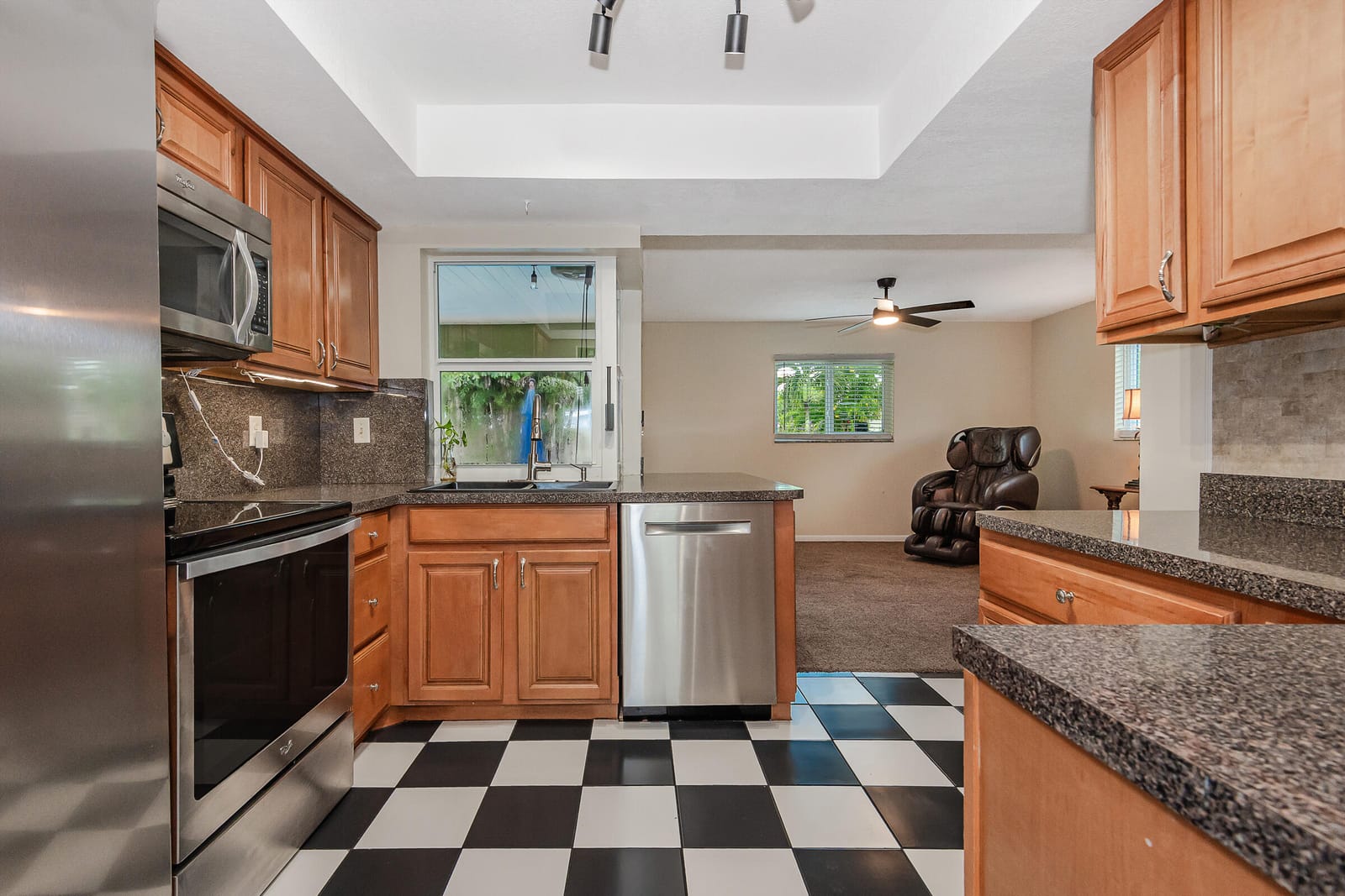 6912 NW 5TH Place, Margate, FL 33063 photo 2