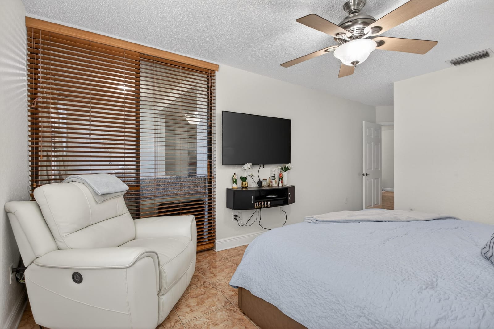 4151 CORAL TREE Circle 251, Coconut Creek, FL 33073 photo 24