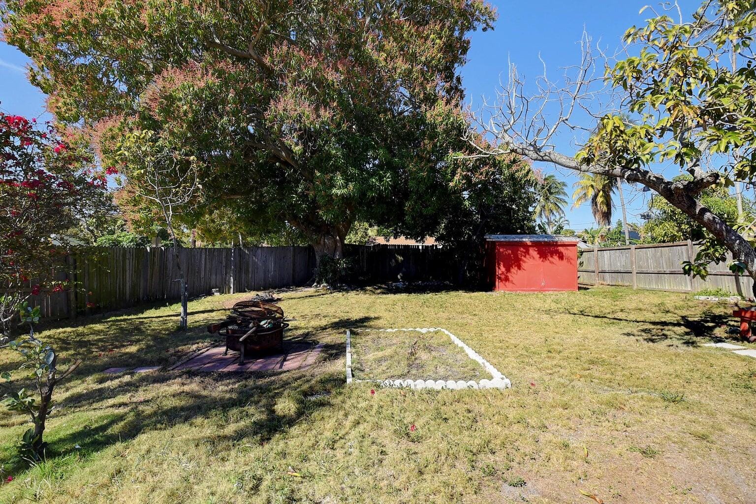 348 SE 4th Avenue SE, Delray Beach, FL 33483 photo 13