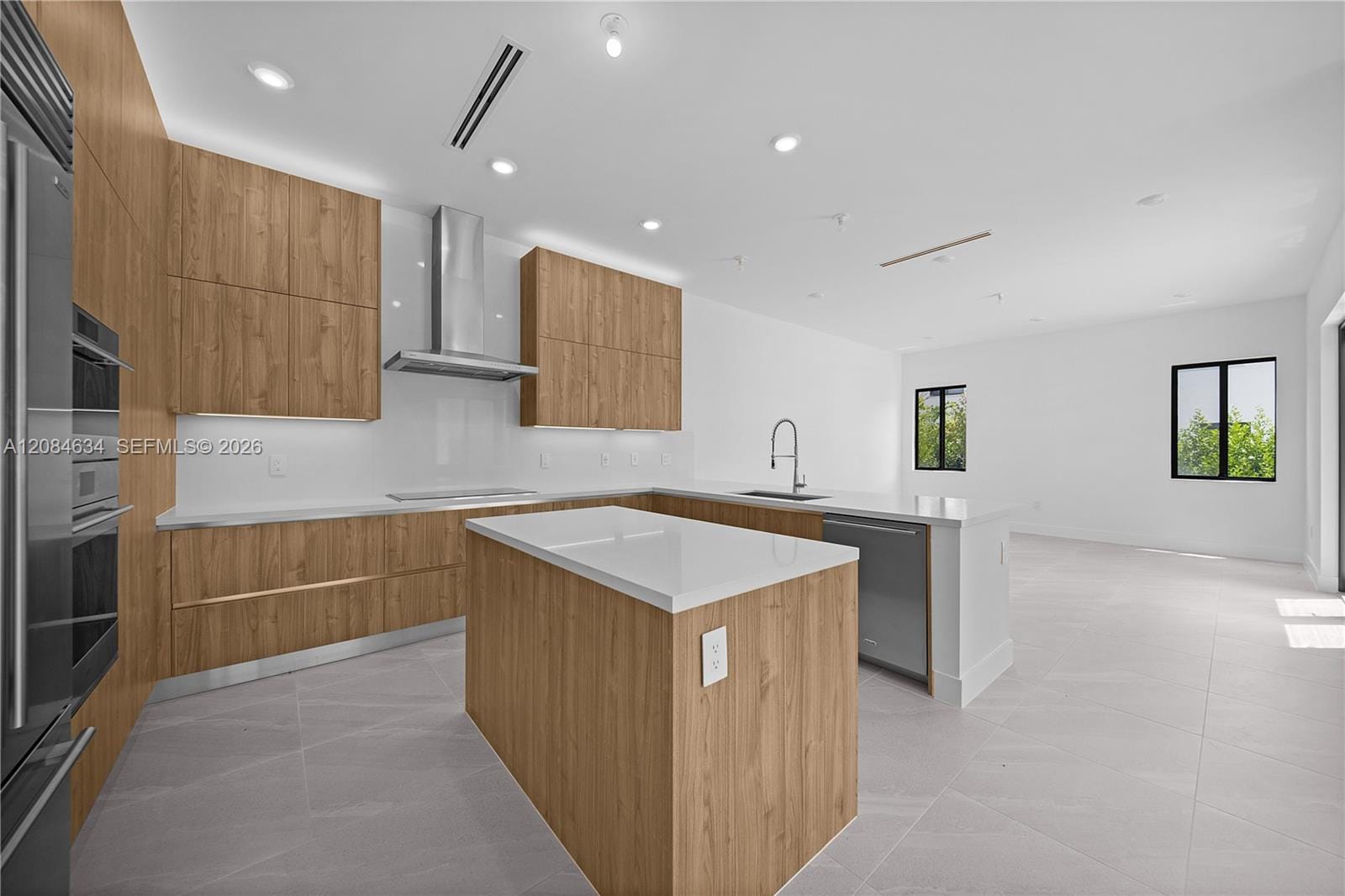 19581 NE 14th Avenue, Miami, FL 33179 photo 11
