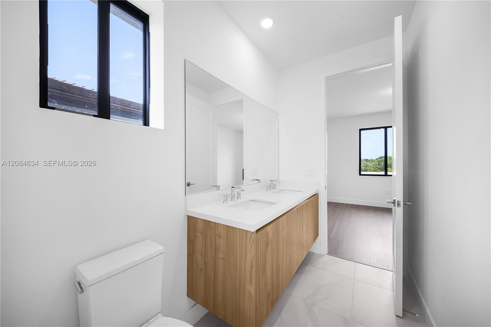 19581 NE 14th Avenue, Miami, FL 33179 photo 25