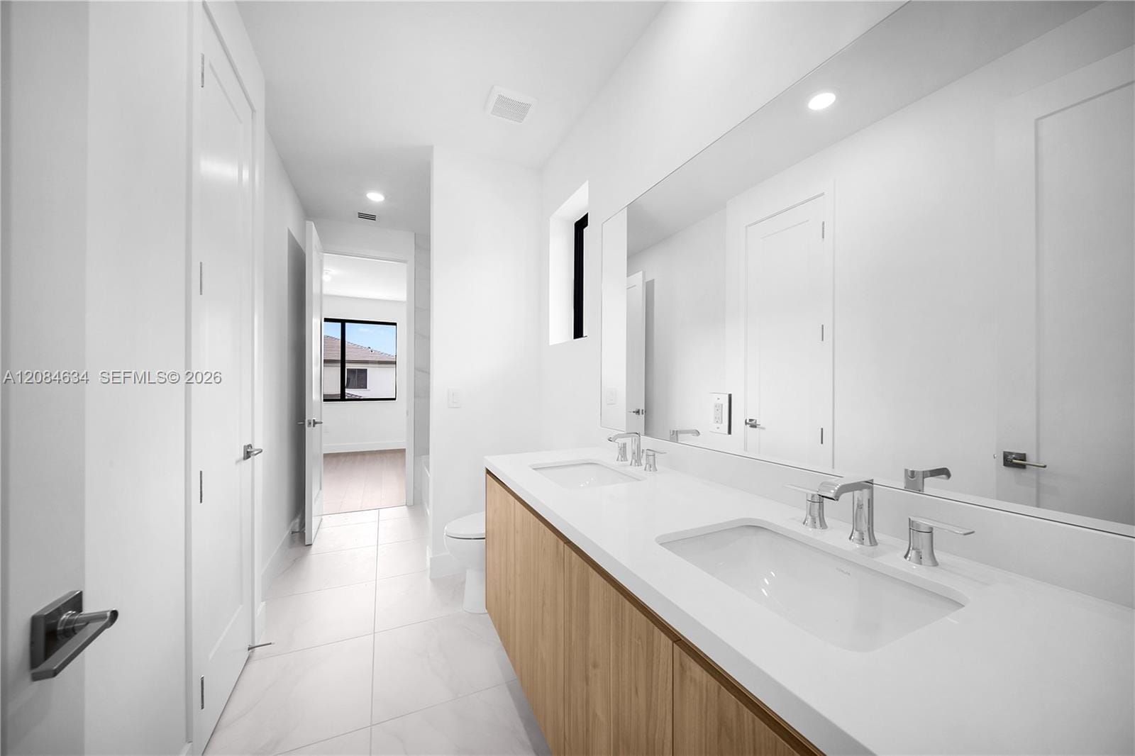19581 NE 14th Avenue, Miami, FL 33179 photo 26