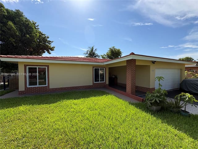 8250 NW 66th Terrace, Tamarac, FL 33321