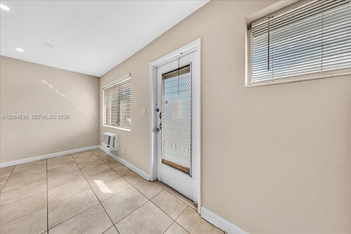 707 S 19th Avenue 9 — photo 12