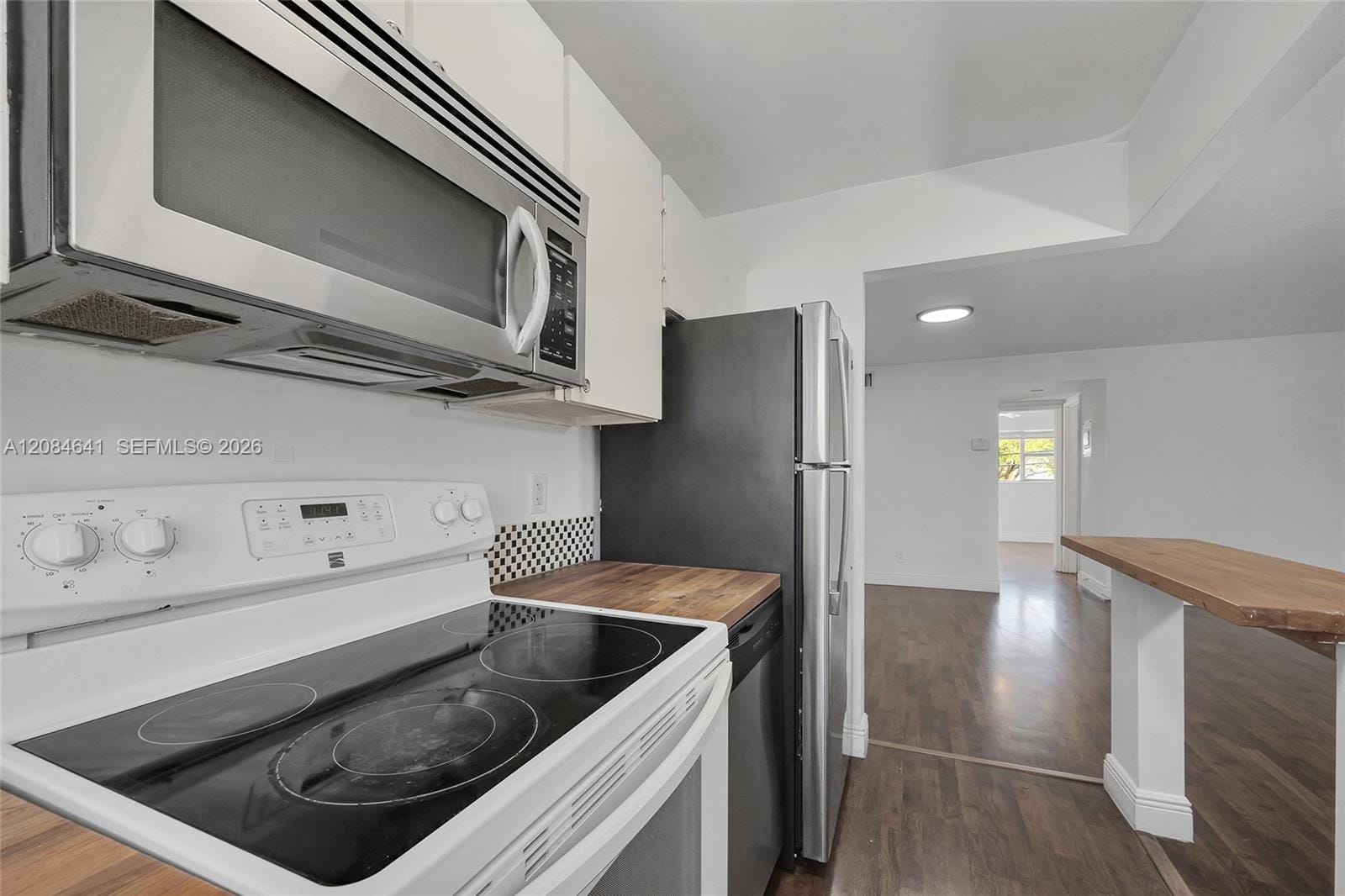 250 Layne Boulevard 205, Hallandale Beach, FL 33009 photo 21