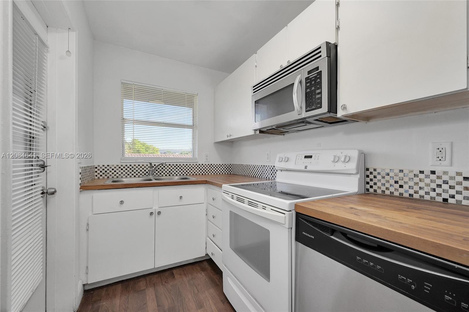250 Layne Boulevard 205, Hallandale Beach, FL 33009 photo 22