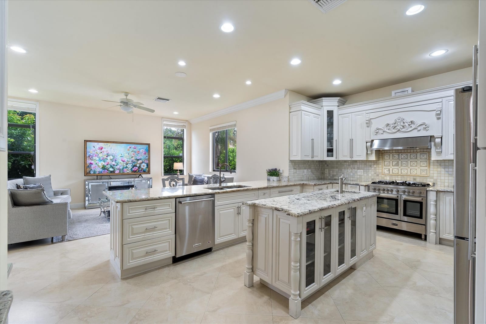 301 SANDALWOOD Lane — photo 4