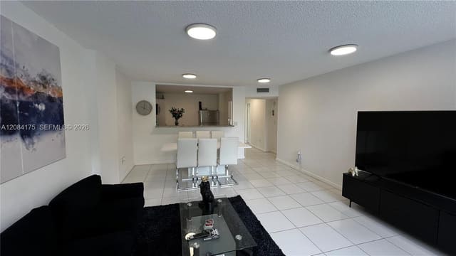 2780 NE 183rd Street 303, Aventura, FL 33160