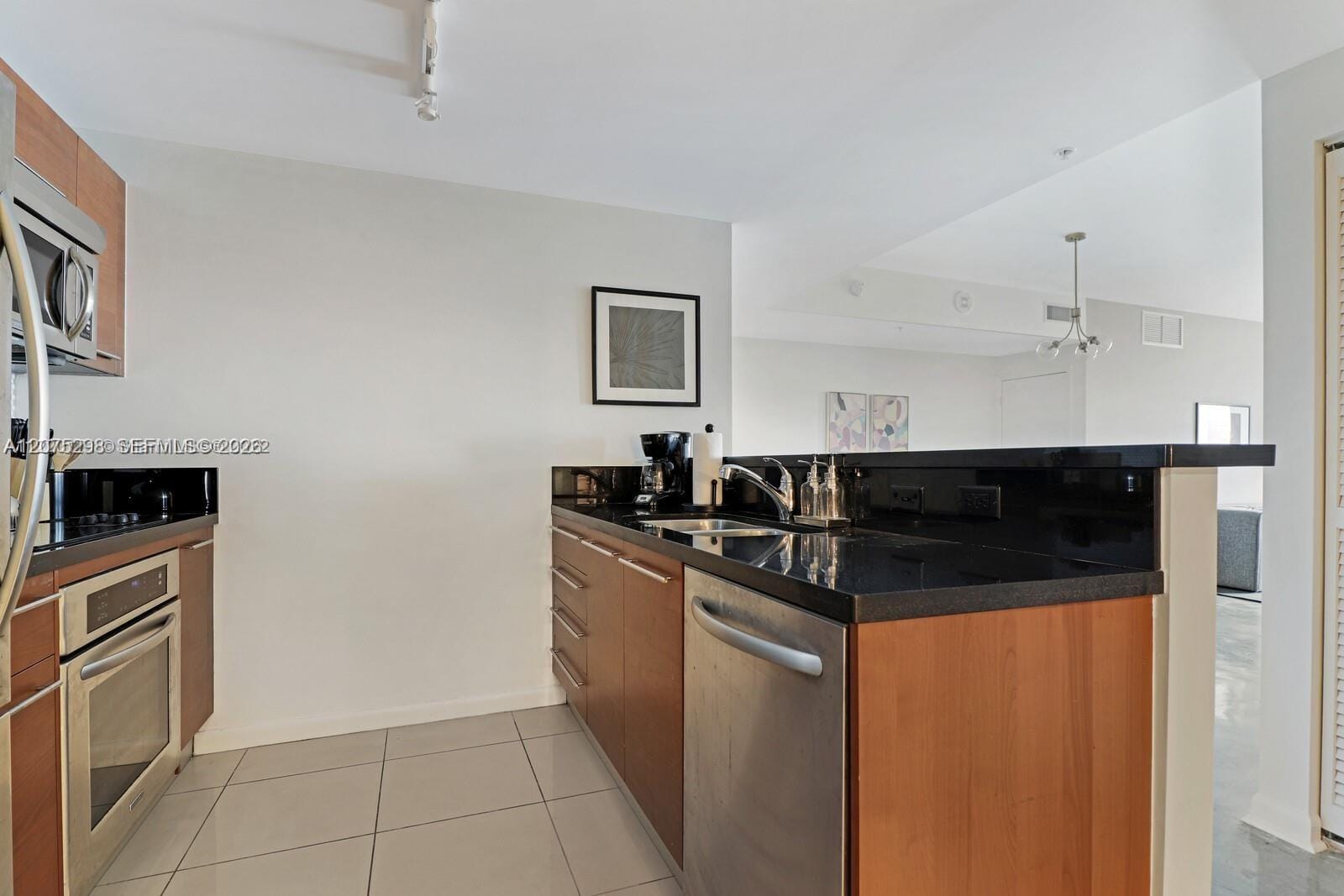 253 NE 2nd Street 508, Miami, FL 33132 photo 12