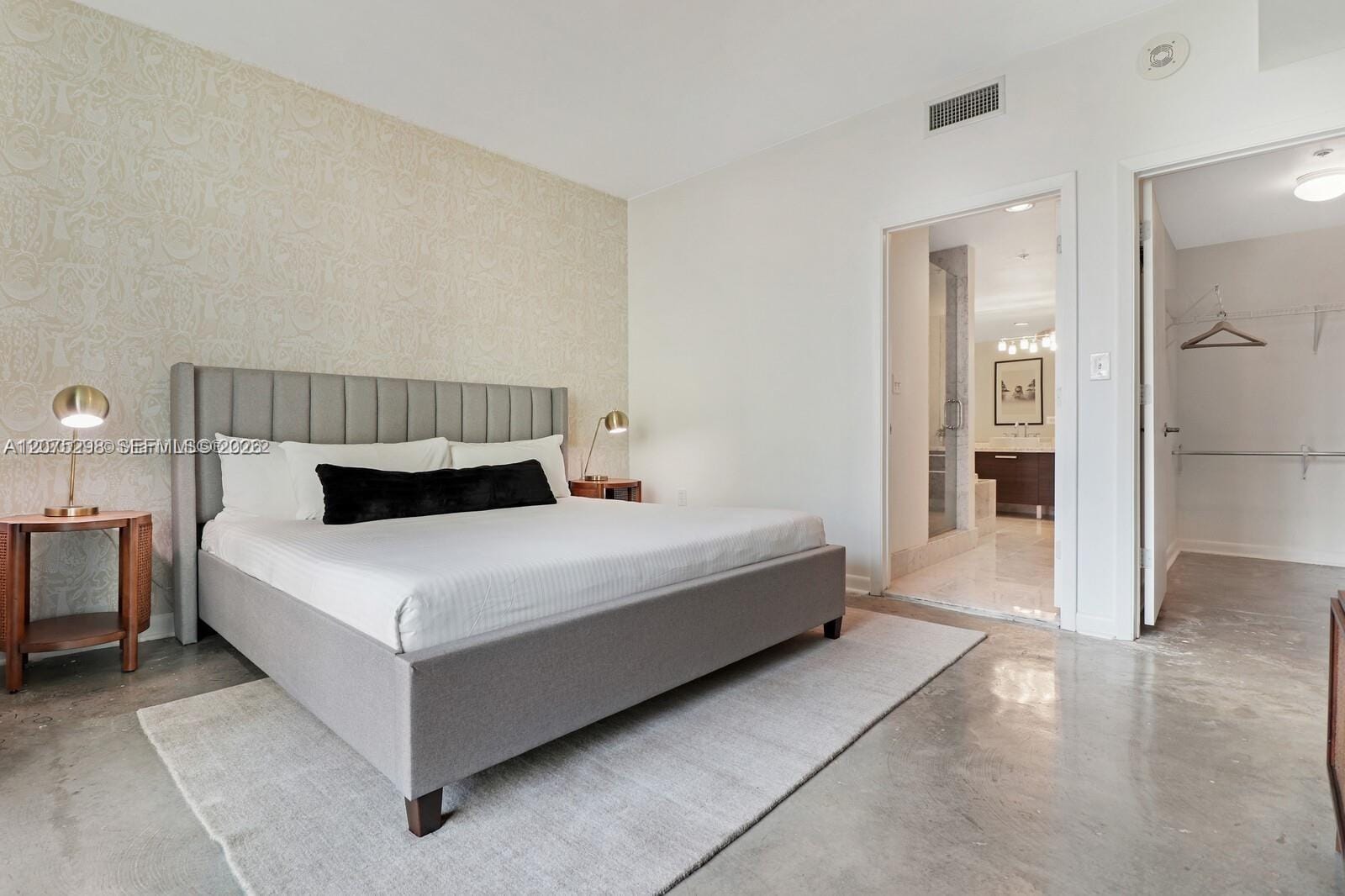 253 NE 2nd Street 508, Miami, FL 33132 photo 16