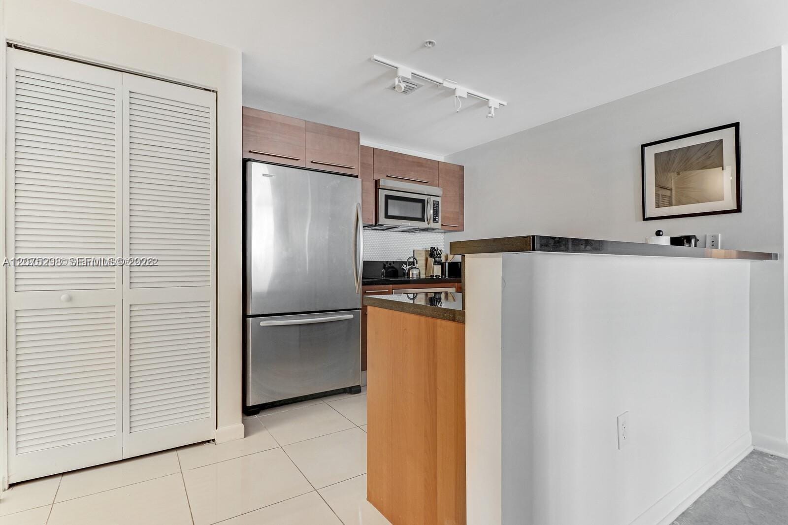 253 NE 2nd Street 508, Miami, FL 33132 photo 10