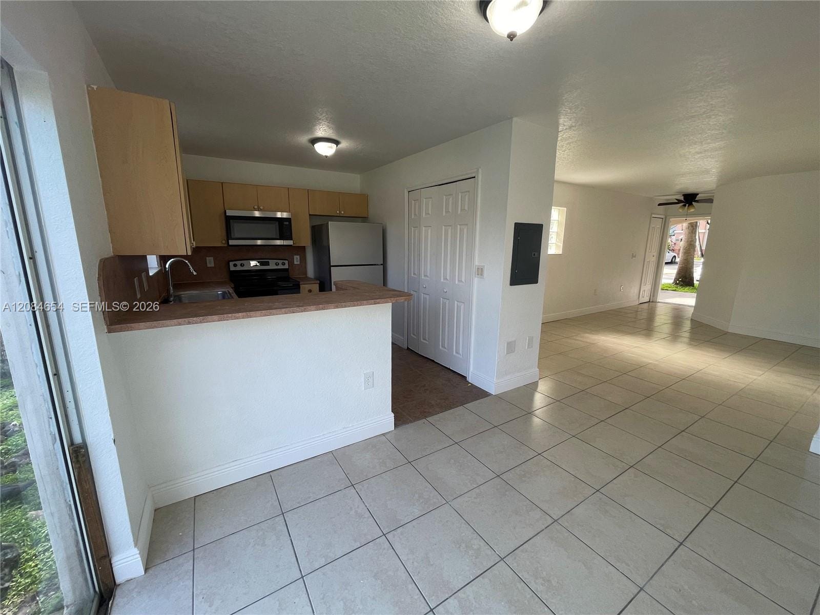 1251 SE 31st Court 106-54 — photo 5