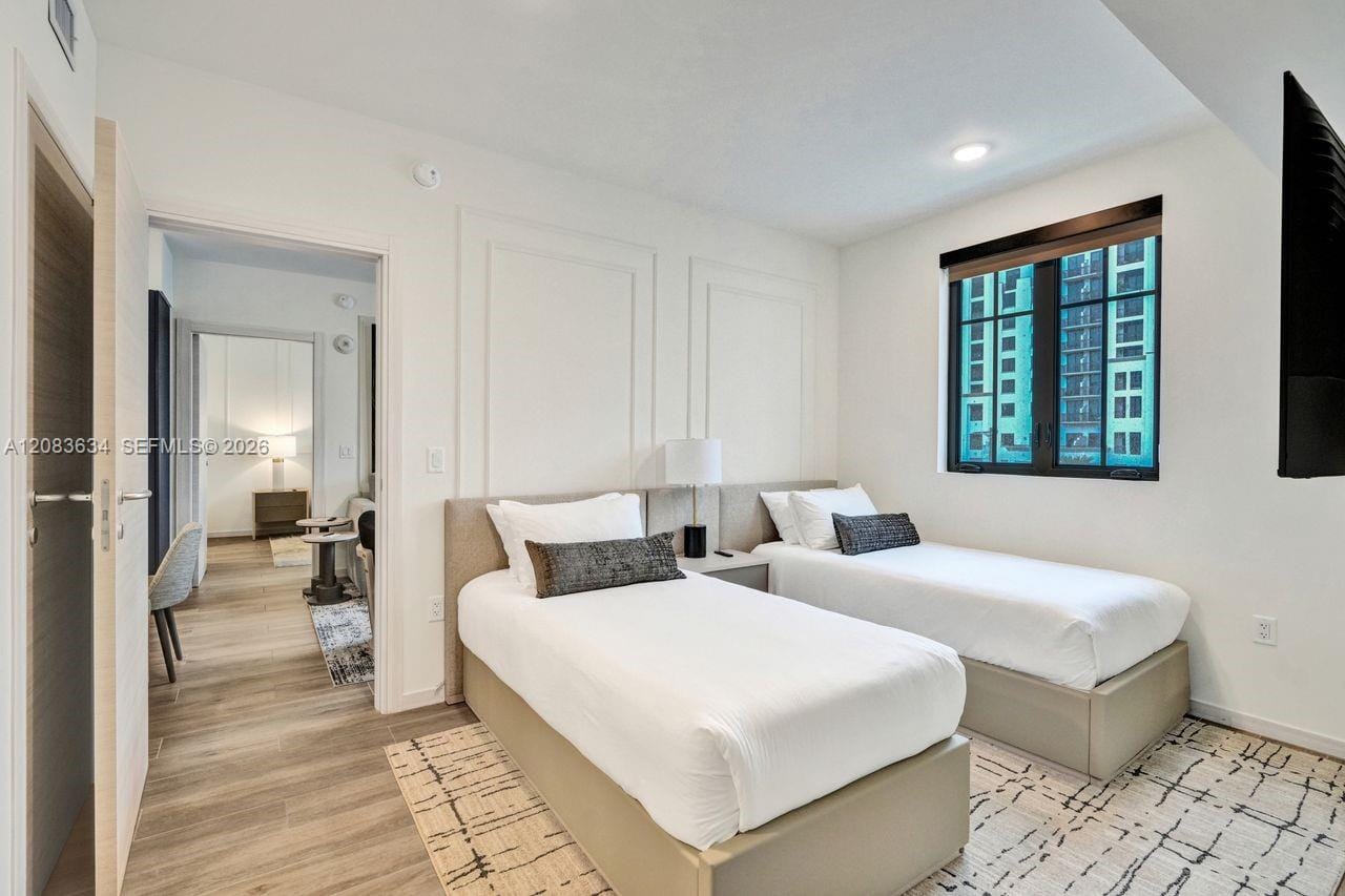 4220 Laguna Street 403, Coral Gables, FL 33146 photo 6