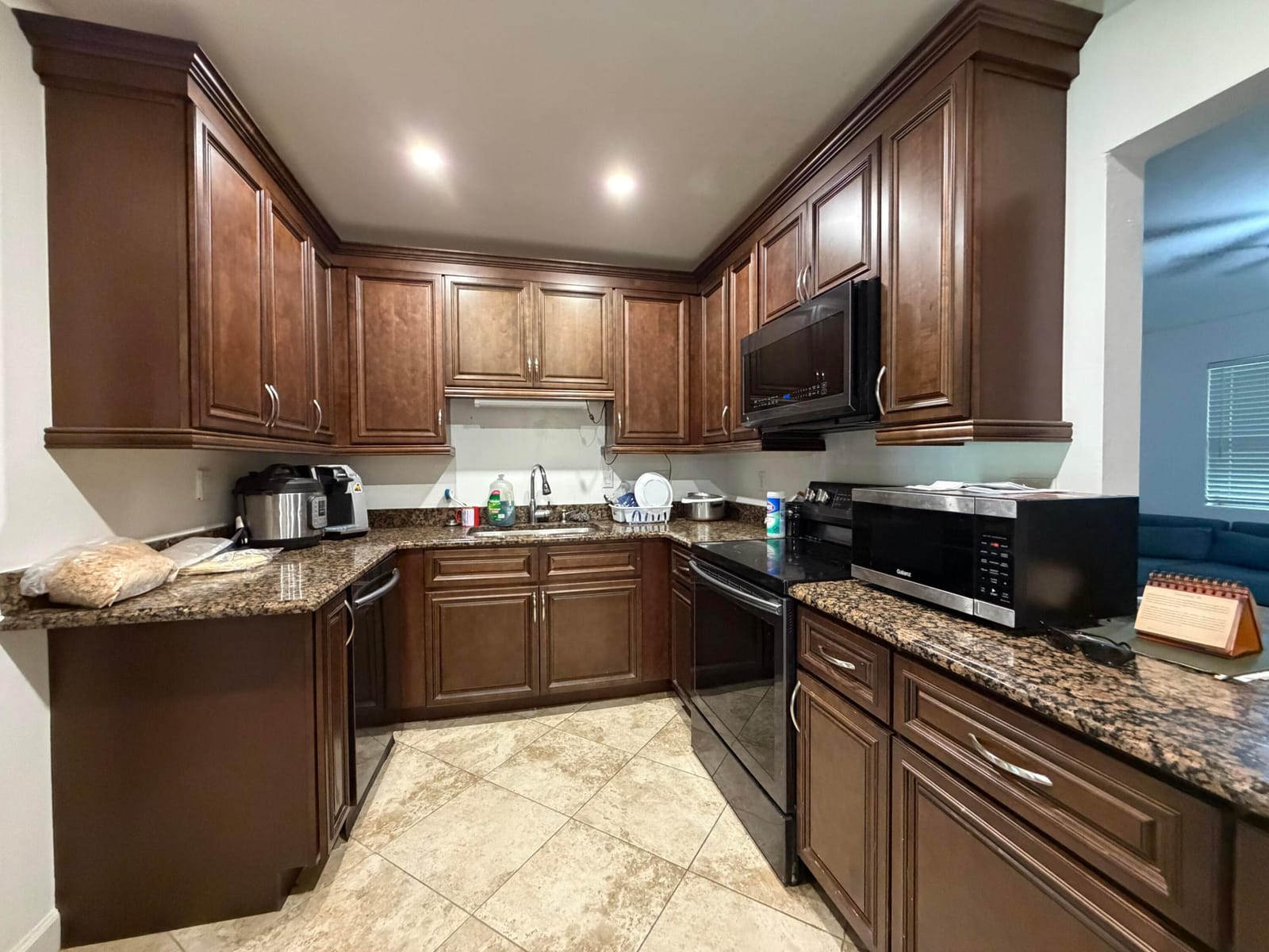 3082 Reo Lane — photo 8