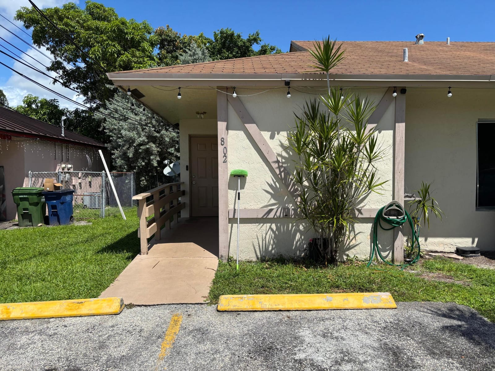 800 SW 9TH Street — photo 1