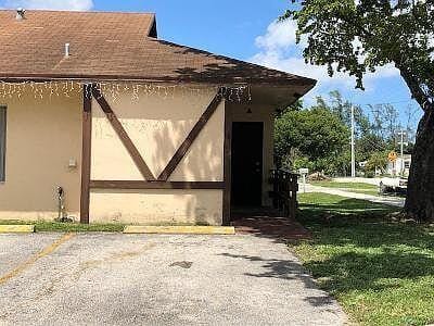 800 SW 9TH Street — photo 10