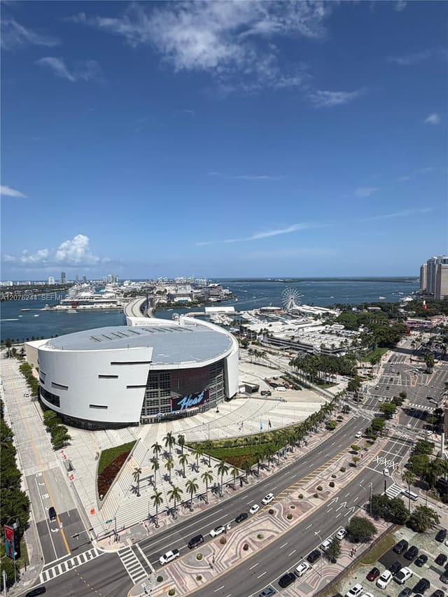888 Biscayne Boulevard 2702, Miami, FL 33132