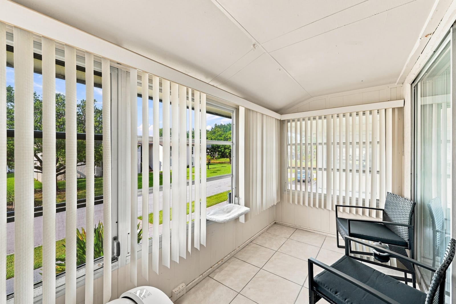 380 E Laurel Drive 5D, Margate, FL 33063 photo 18