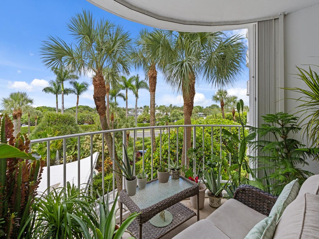 2295 S Ocean Boulevard 314, Palm Beach, FL 33480 photo 2