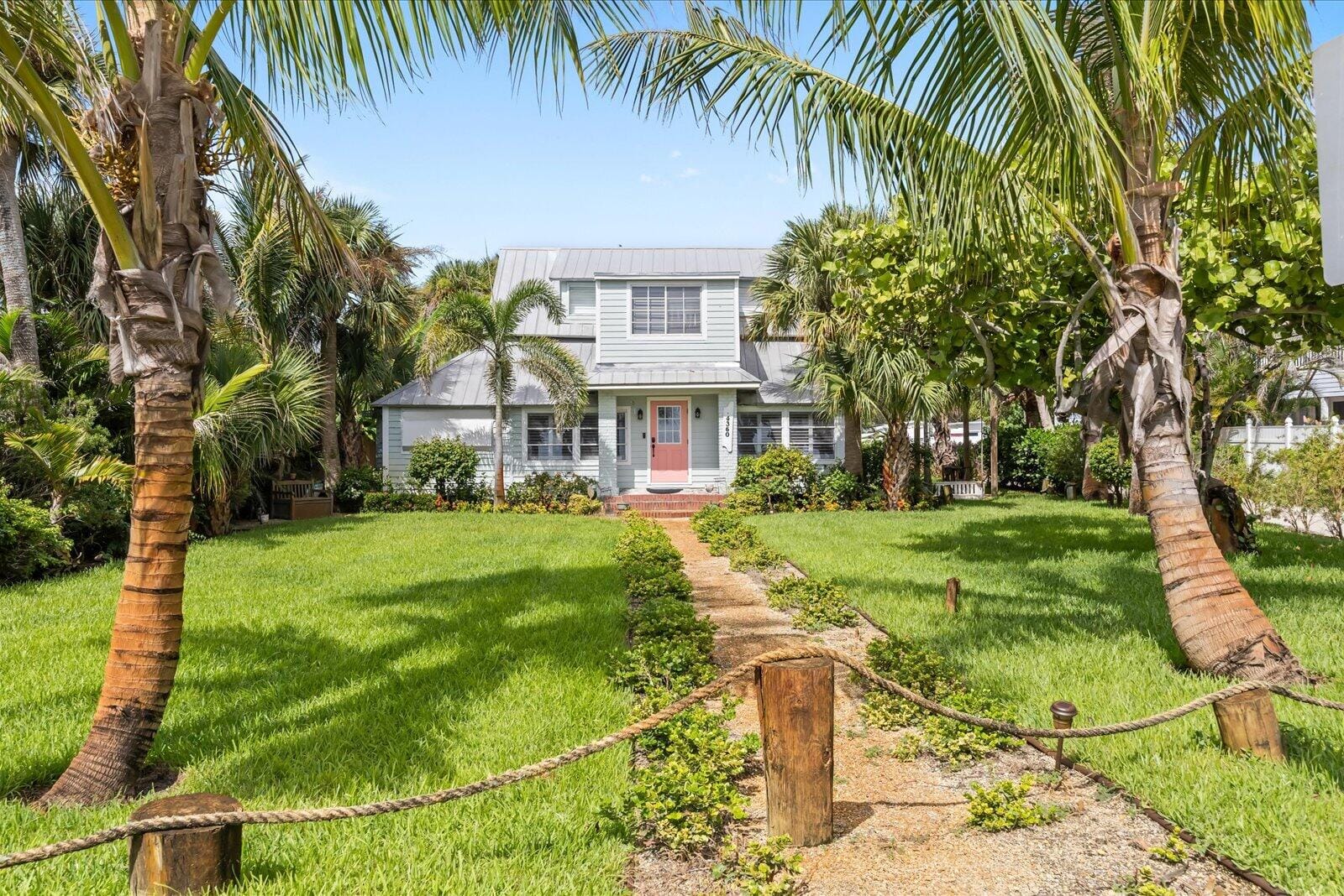 4360 NE INDIAN RIVER Drive — photo 3