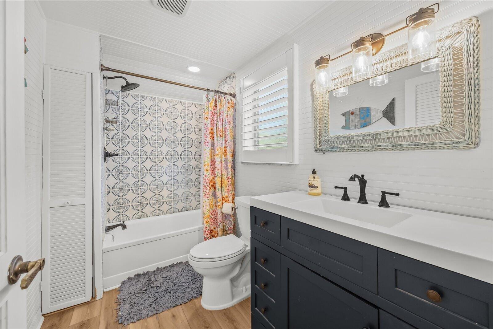 4360 NE INDIAN RIVER Drive — photo 8