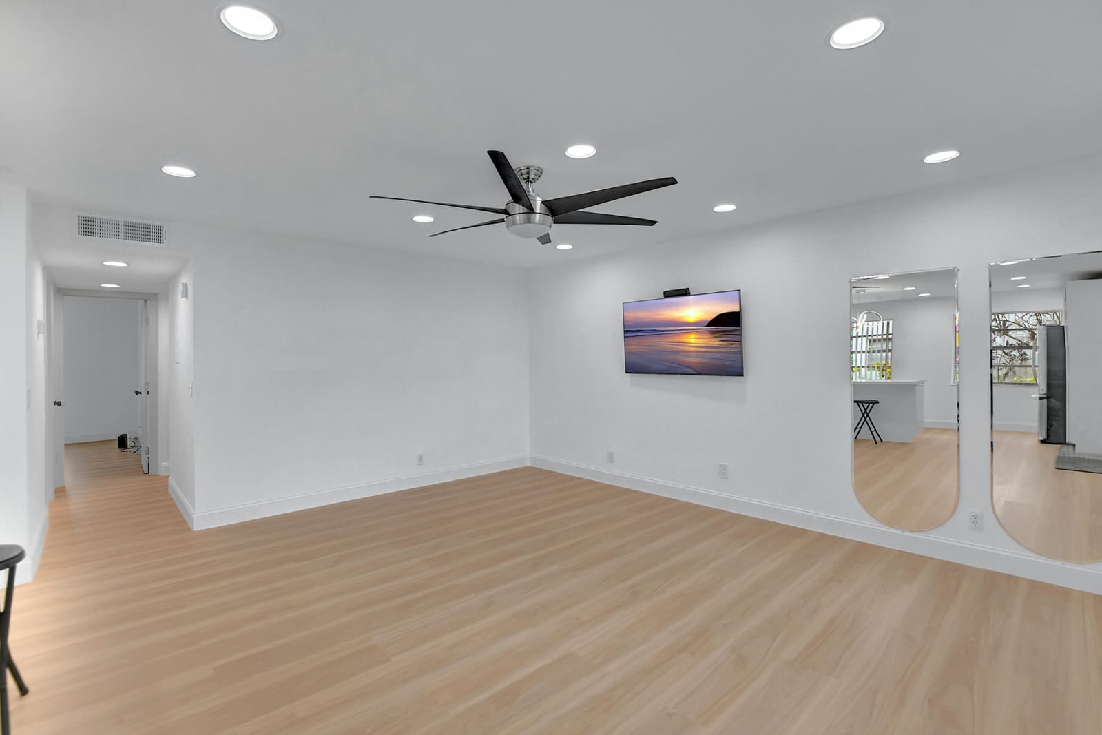 972 NORMANDY U — photo 10