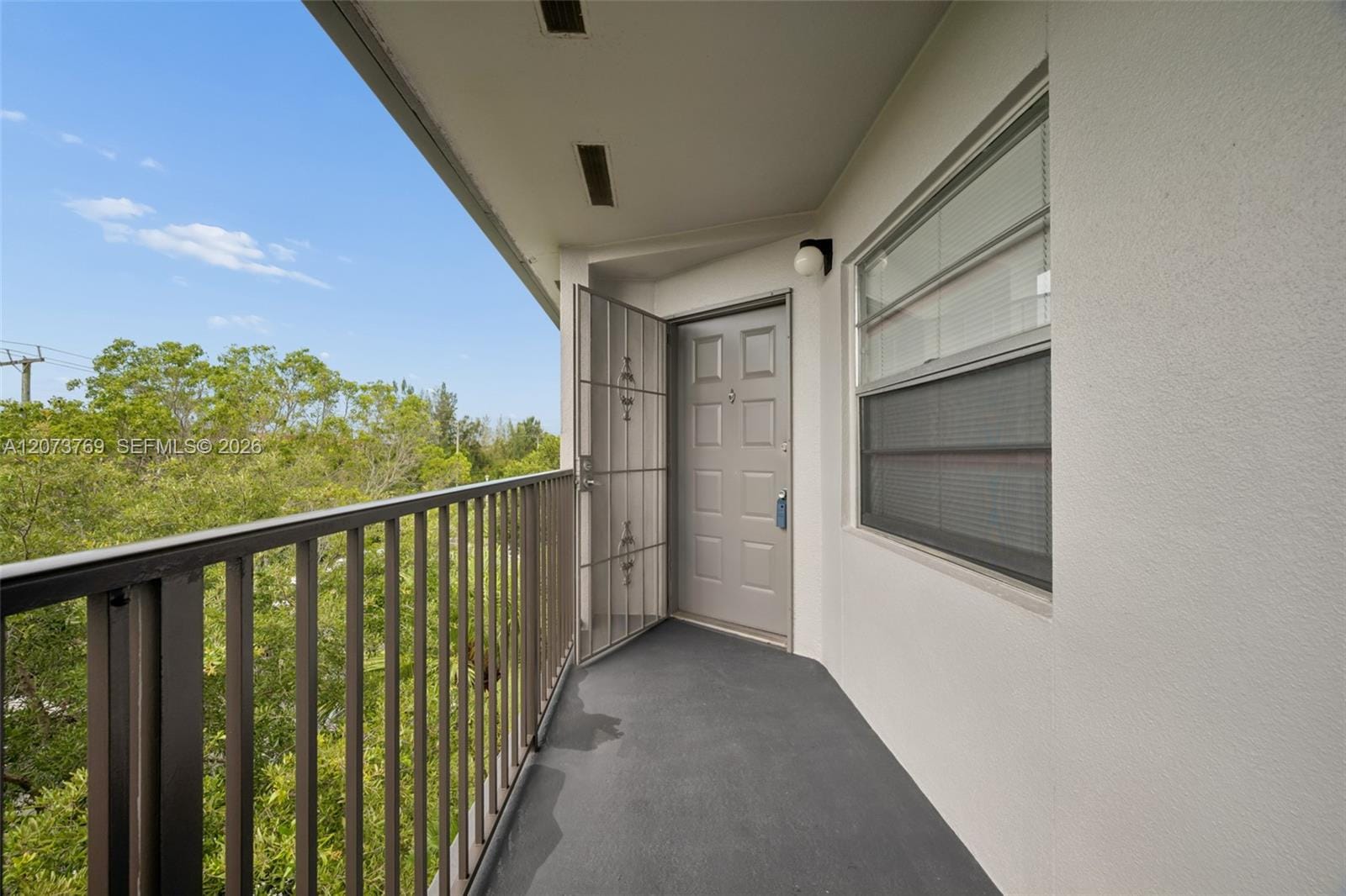 12501 SW 14th Street 401R — photo 2