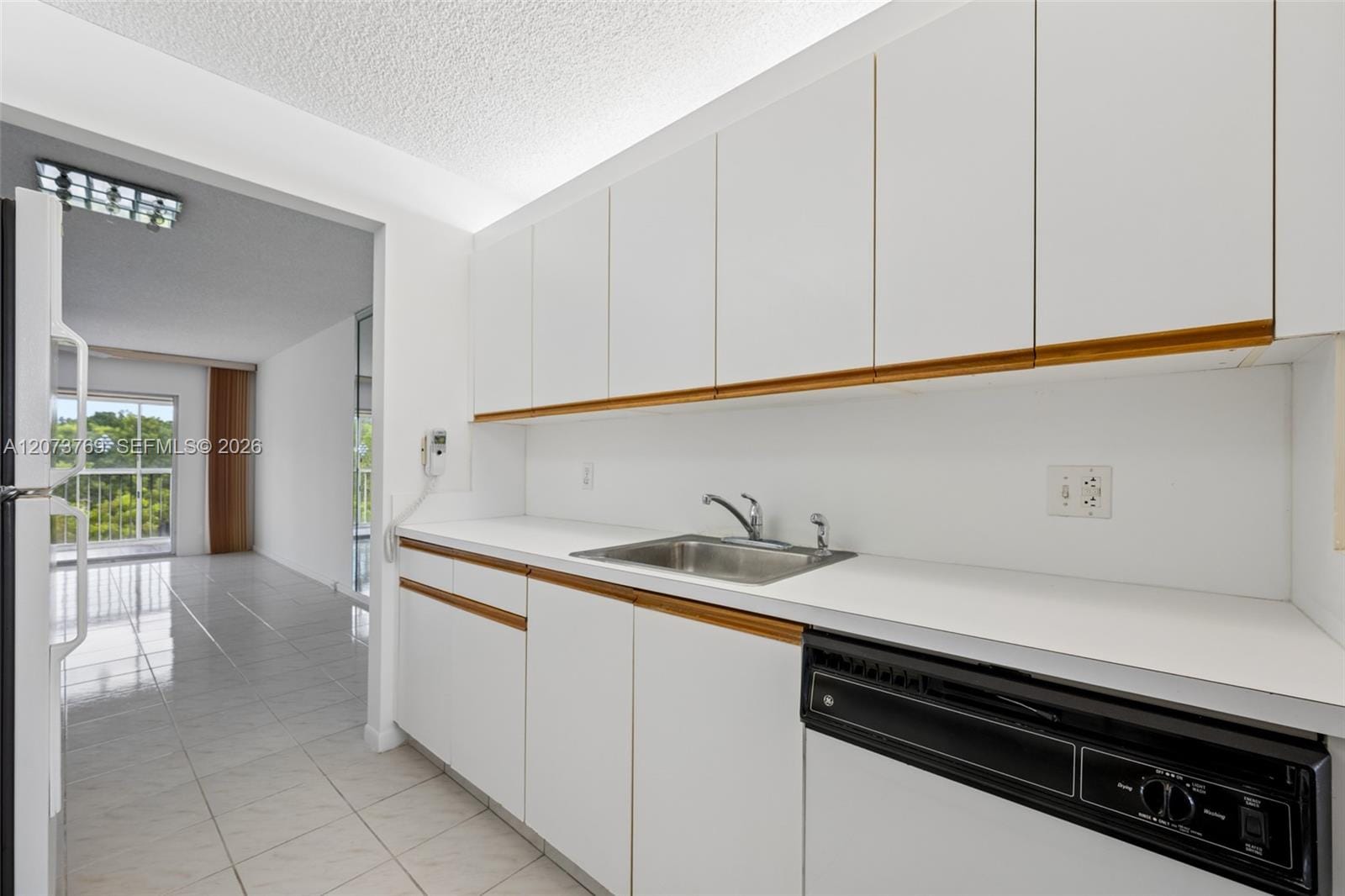 12501 SW 14th Street 401R — photo 12