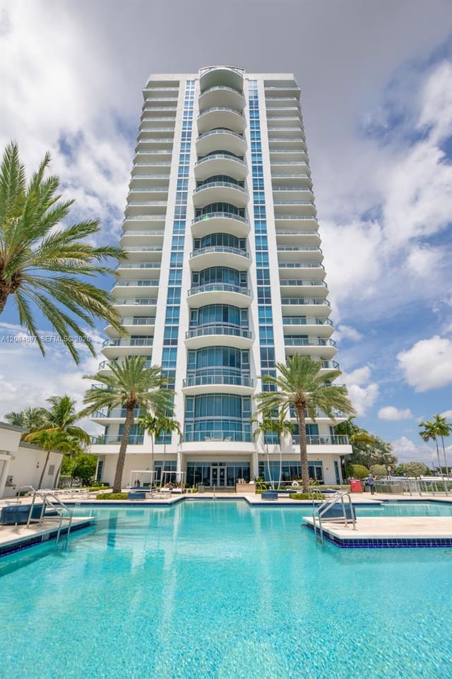 17111 SE Biscayne Boulevard 1110, North Miami Beach, FL 33160