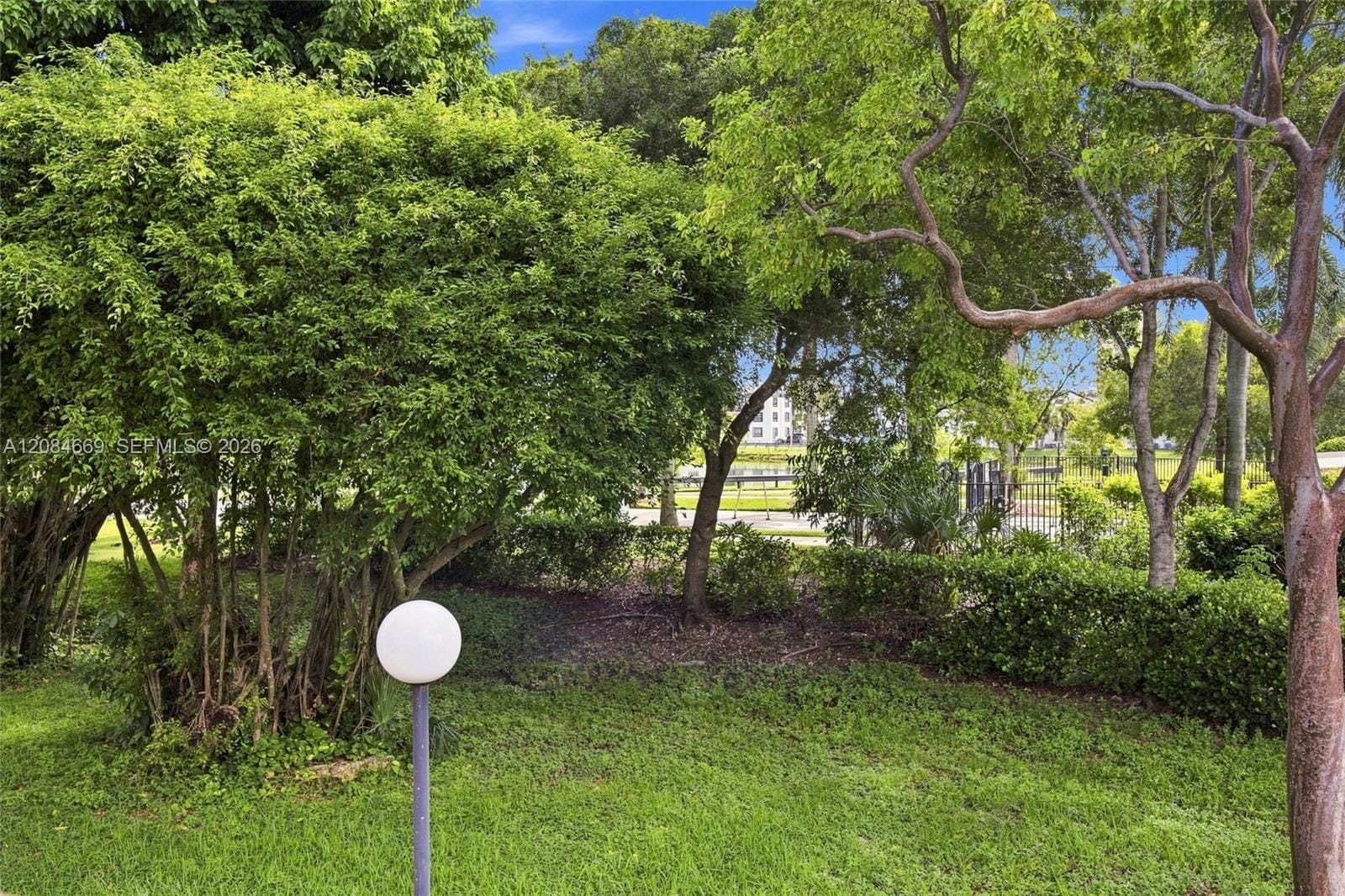 9905 NW 9th St Circle 12-21, Miami, FL 33172 photo 27